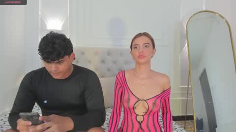 Snapshot of nicol_and_thiago_212 chatting on May 21, 9:33 pm nicol_and_thiago_212 online show from May 21, 9:33 pm