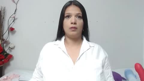 Snapshot of nicol_love0 chatting on February 7, 1:15 am Nicol online show from February 7, 1:15 am