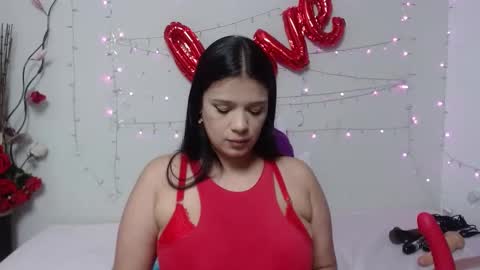 Snapshot of nicol_love0 chatting on February 20, 10:59 am Nicol online show from February 20, 10:59 am