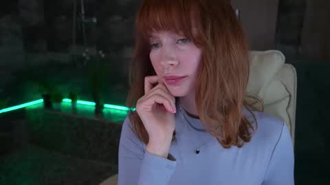 Nicol Moonn online show from November 19, 6:35 am