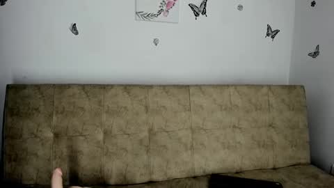 Snapshot of nicol_swift_ chatting on December 19, 5:40 am Nicol online show from December 19, 5:40 am