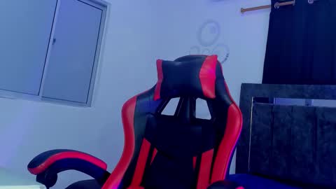 Snapshot of nicol_transgirl chatting on September 14, 2:33 am Nicol online show from September 14, 2:33 am