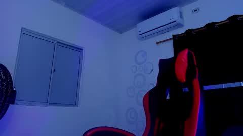 Snapshot of nicol_transgirl chatting on September 19, 4:14 am Nicol online show from September 19, 4:14 am
