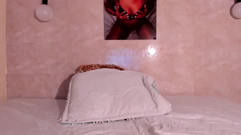 Snapshot of nicol_villa_ chatting on February 20, 12:25 pm Nicol Villa online show from February 20, 12:25 pm