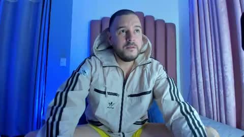 Snapshot of nicola_d_angelo chatting on July 13, 8:33 pm nicola_d_angelo online show from July 13, 8:33 pm