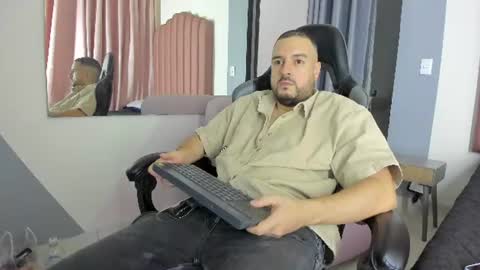 Snapshot of nicola_d_angelo chatting on July 25, 9:34 pm nicola_d_angelo online show from July 25, 9:34 pm