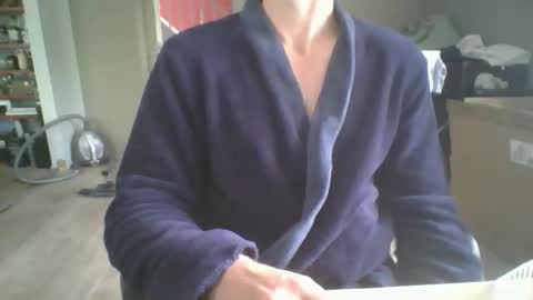 nicolafrance online show from May 4, 9:16 am