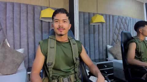 Snapshot of nicolaikarav chatting on November 30, 11:47 am Nicolai online show from November 30, 11:47 am