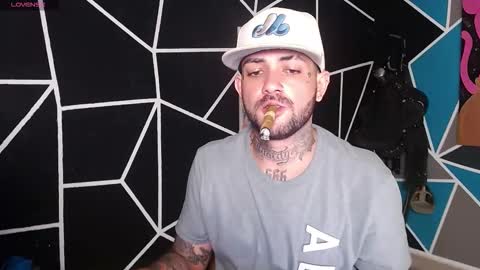 nicolas online show from November 5, 4:01 am