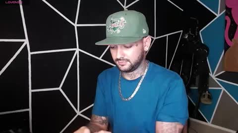 nicolas online show from November 7, 8:09 pm