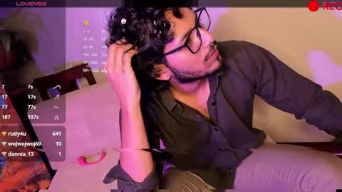 nicolasrodrii online show from December 14, 2:23 am