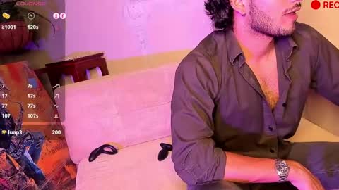 nicolasrodrii online show from December 22, 6:17 am