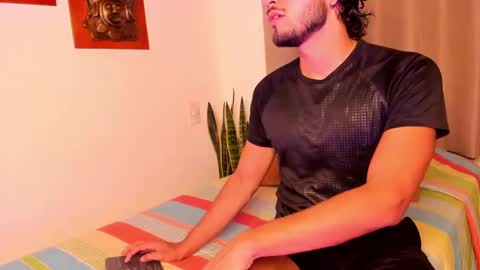 nicolasrodrii online show from January 27, 11:43 pm