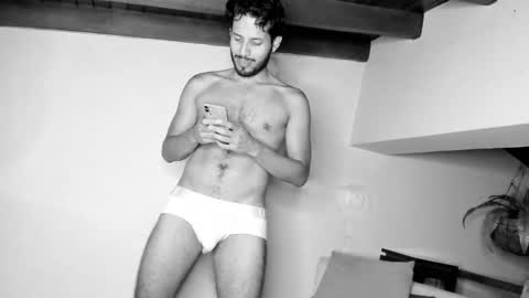 nicolasrodrii online show from February 19, 11:14 pm