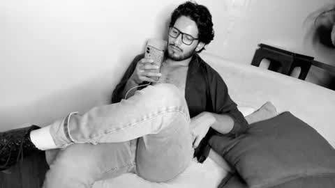 nicolasrodrii online show from February 23, 1:57 am