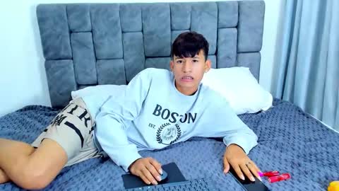 nicolastorres__ online show from October 28, 7:12 am