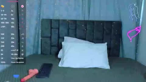 nicolastorres__ online show from March 9, 9:41 pm