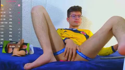 Snapshot of nicolatinboy chatting on June 17, 4:52 pm NicoLatinBoy online show from June 17, 4:52 pm