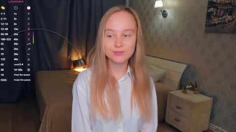 Nicoletta online show from November 8, 6:07 pm