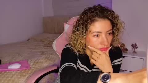 Nicol  online show from November 21, 2:27 pm