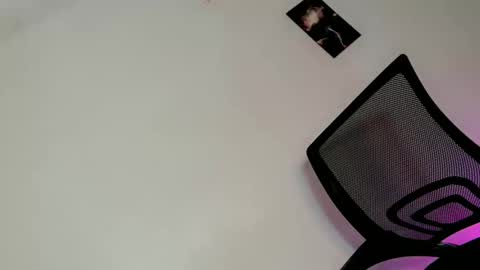 Snapshot of nicole_amore chatting on April 11, 7:45 am ITS ME NICOLE online show from April 11, 7:45 am