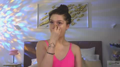 Nicole online show from December 3, 9:35 pm