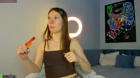 Snapshot of nicole_charm chatting on June 6, 6:07 am GMT7TueWedThSu 0300am-0900am. Sa 1000am-0400pm online show from June 6, 6:07 am