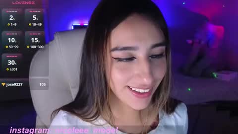 Nicole online show from September 21, 9:00 am