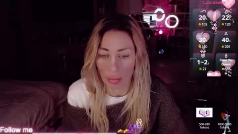 Snapshot of nicole_g0ld_ chatting on January 15, 1:10 am Nicole online show from January 15, 1:10 am