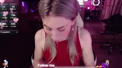 Snapshot of nicole_g0ld_ chatting on March 8, 7:28 pm Nicole online show from March 8, 7:28 pm