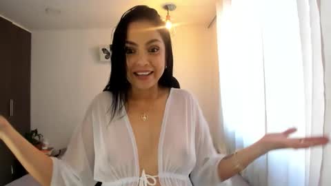 Nicole online show from January 7, 1:57 pm
