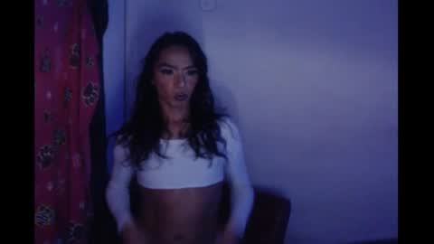 nicole_mejias1001 online show from April 1, 11:13 pm