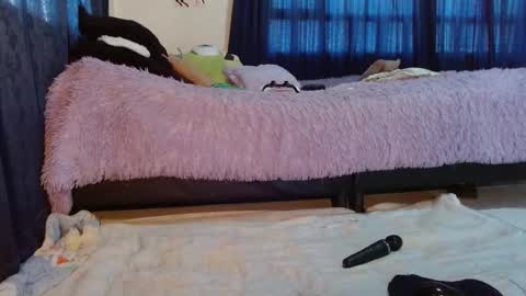  Anna Nicole  online show from December 9, 4:58 pm