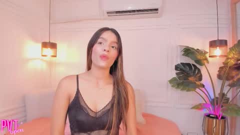 N A T A L I A online show from February 19, 7:43 pm