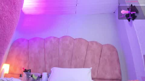 Nicole online show from February 9, 6:33 am