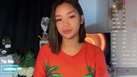 Snapshot of nicolecellini chatting on February 23, 2:14 pm NICOLE online show from February 23, 2:14 pm