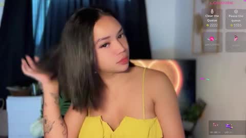 Snapshot of nicolecellini chatting on February 26, 6:45 am NICOLE online show from February 26, 6:45 am