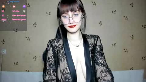 Snapshot of nicoledaviss_ chatting on May 26, 7:43 pm NicoleDavis online show from May 26, 7:43 pm