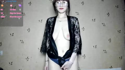 Snapshot of nicoledaviss_ chatting on May 29, 7:56 pm NicoleDavis online show from May 29, 7:56 pm