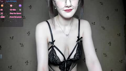 Snapshot of nicoledaviss_ chatting on June 1, 7:59 pm NicoleDavis online show from June 1, 7:59 pm