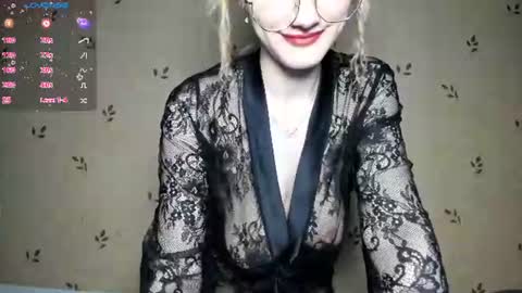 Snapshot of nicoledaviss_ chatting on June 12, 7:46 pm NicoleDavis online show from June 12, 7:46 pm