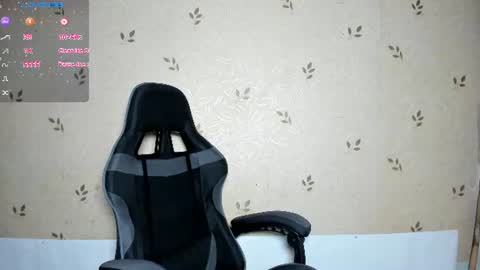 Snapshot of nicoledaviss_ chatting on June 27, 7:30 pm NicoleDavis online show from June 27, 7:30 pm