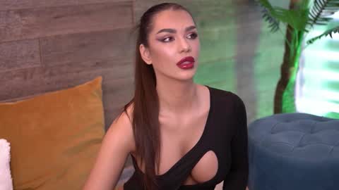 Nicole online show from September 25, 7:34 am