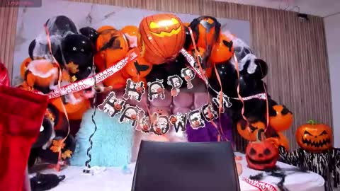 nicolee19_ online show from November 1, 11:01 am