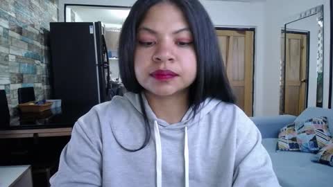 Snapshot of nicoleebon chatting on October 3, 9:34 pm Nicole online show from October 3, 9:34 pm