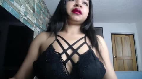Nicole online show from May 4, 2:57 pm