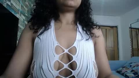 Snapshot of nicoleebon chatting on June 1, 12:40 pm Nicole online show from June 1, 12:40 pm