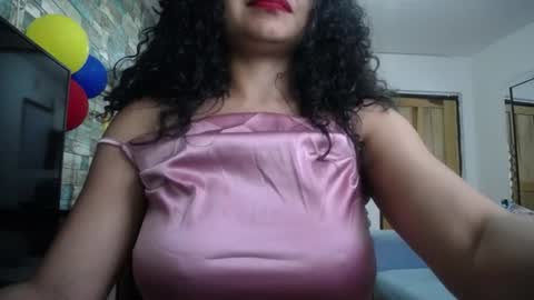 Nicole online show from July 6, 8:55 pm