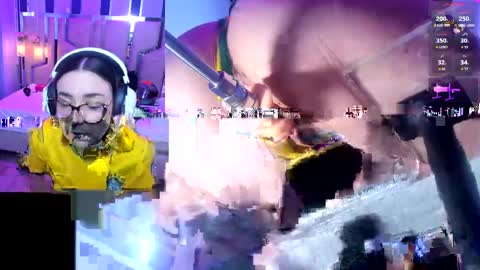 Nicole online show from May 13, 3:31 pm