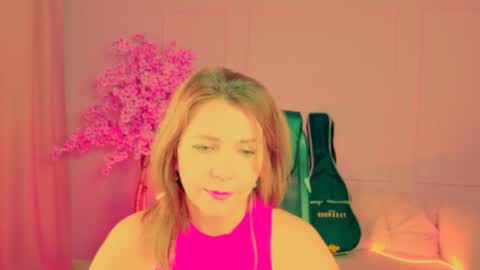 nicolehits online show from November 9, 9:18 am